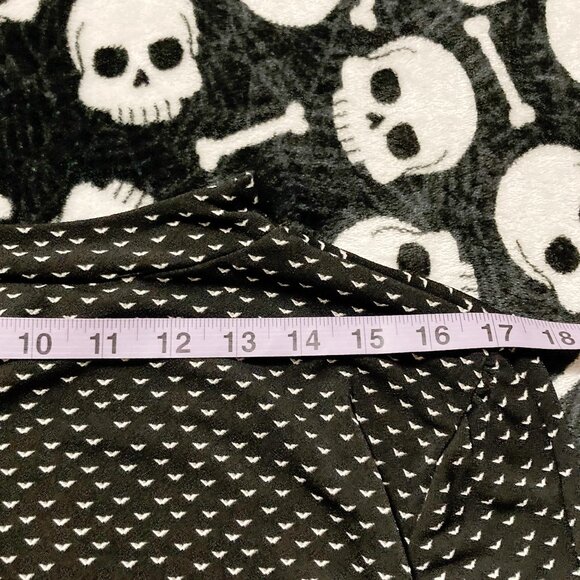 ADRIANNA PAPELL Plus-size black white ruffled high neck long-sleeve top XL 1X 2X - Picture 11 of 13